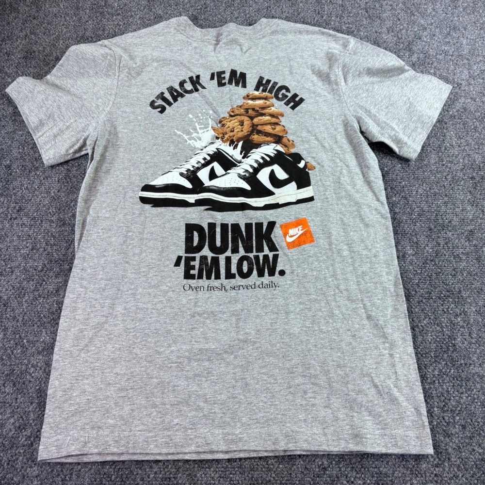 Nike Dunk Low T-Shirt Mens Small Grey Stack Em‎ High Cookie Panda NWT Streetwear - Picture 5 of 7